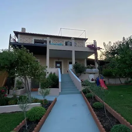 Kastanos Βίλα *